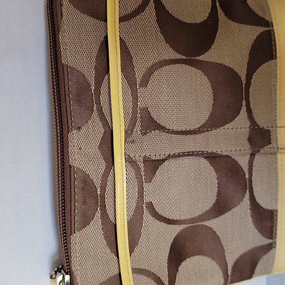 Coach signature C and patent small letter carries crossbody handbag - Picture 7 of 15